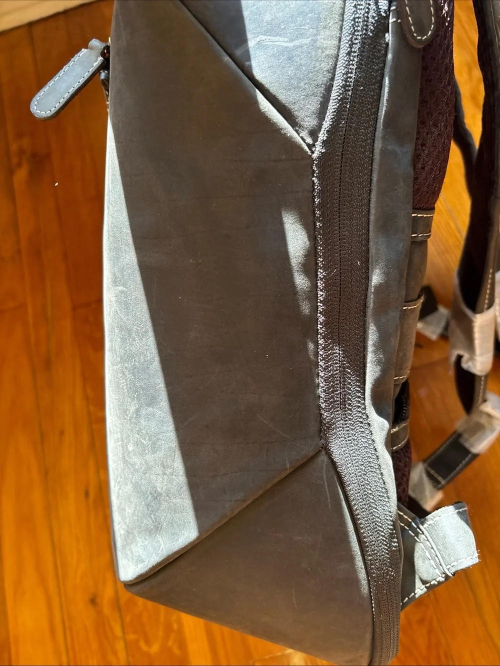 The Unbranded Brand zip or casual