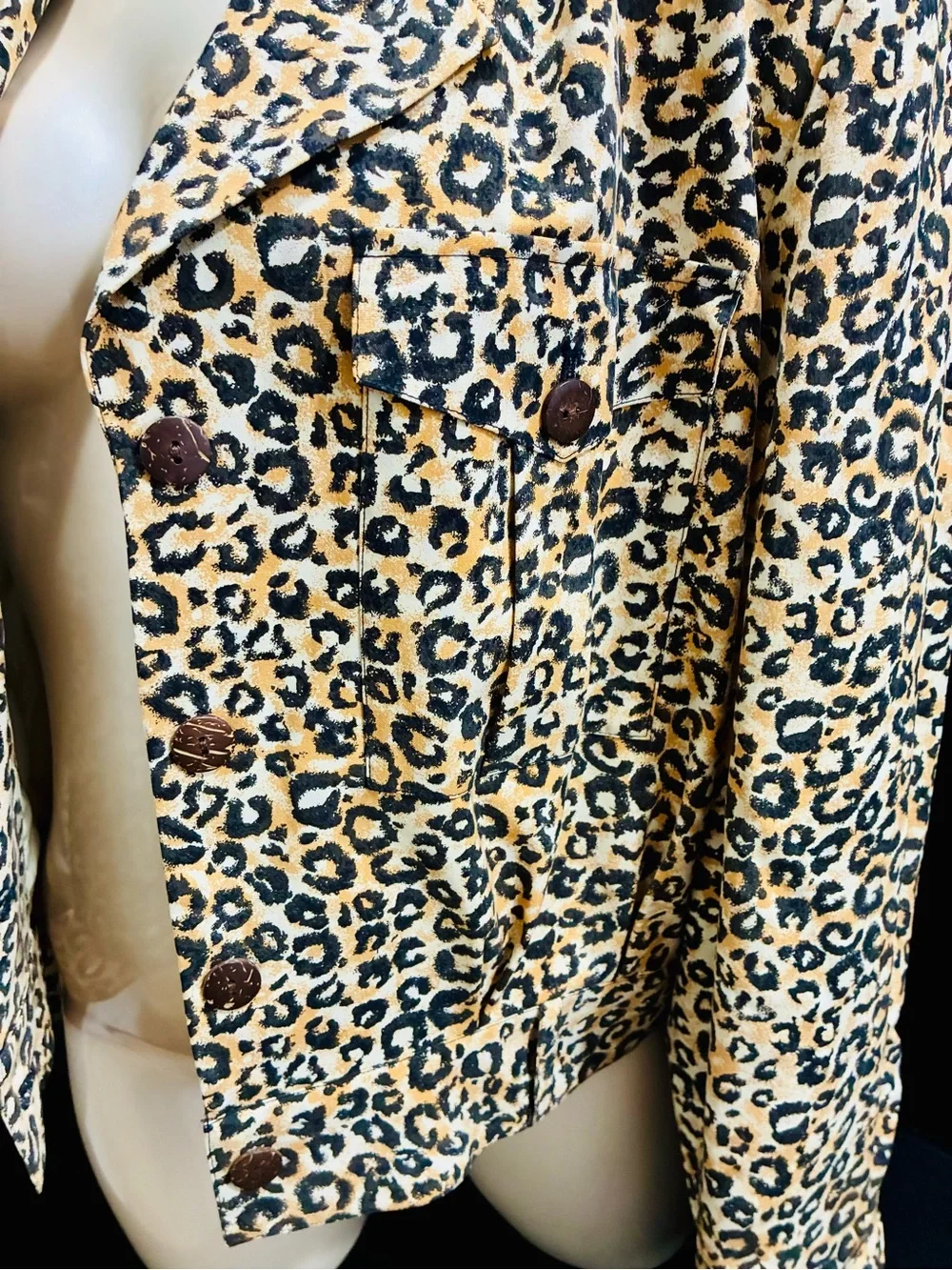 City Silk cheetah elevates