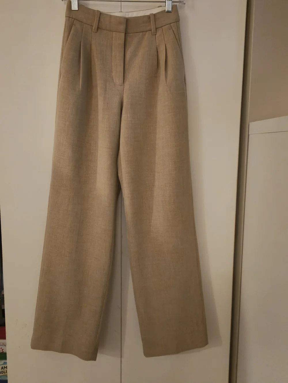 Aritzia The Effortless Pants Wide-Leg Linen-Blend Trousers in Beige