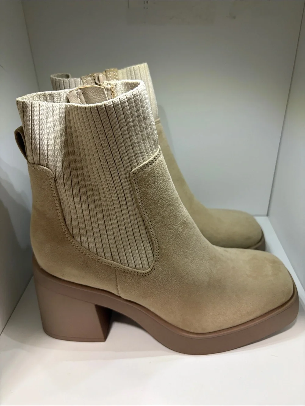 SM New York cream suede