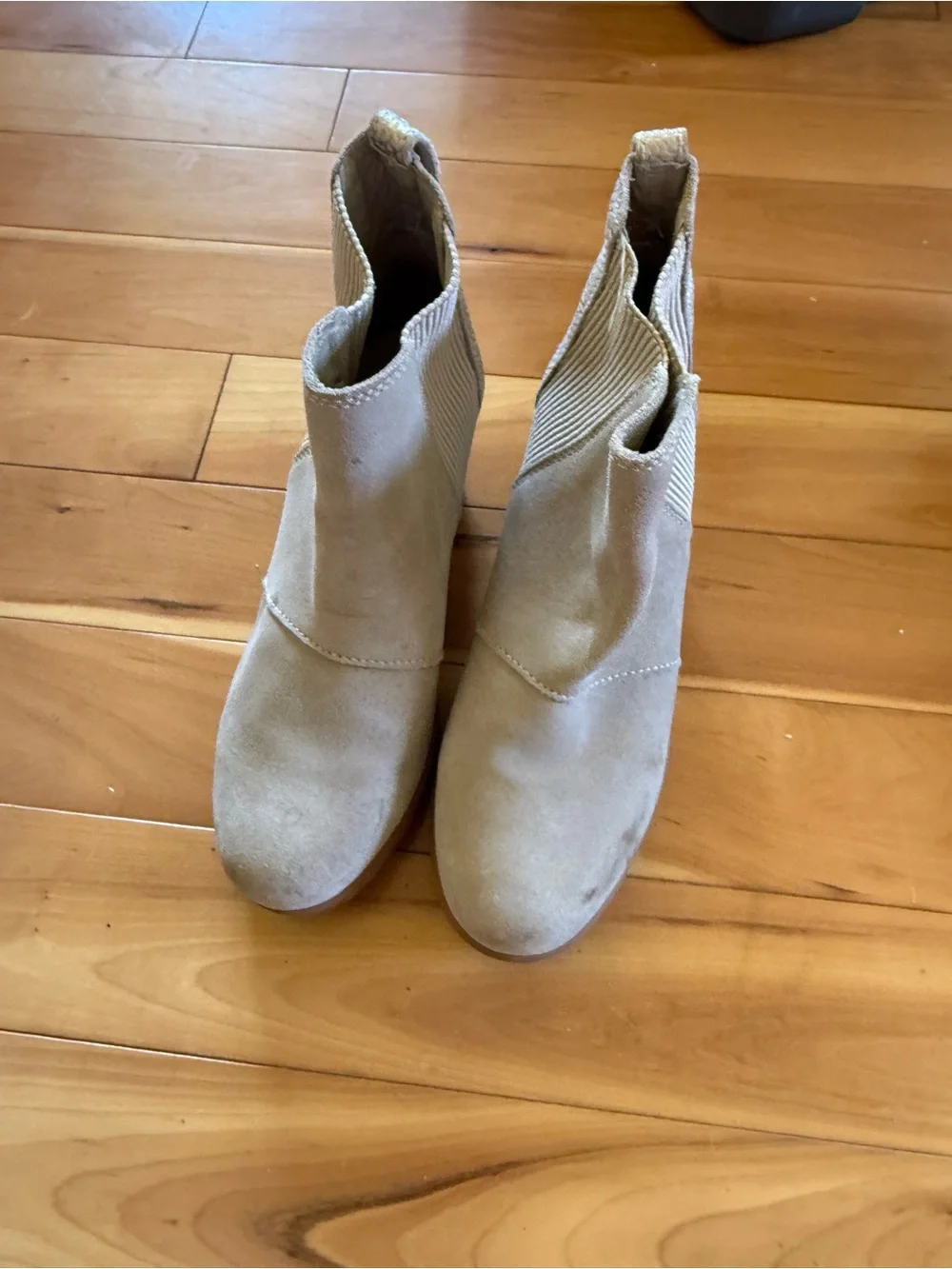 Toms detail elastic