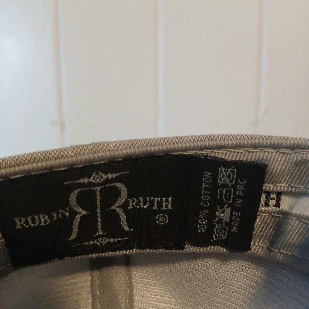 Robin Ruth colored white it