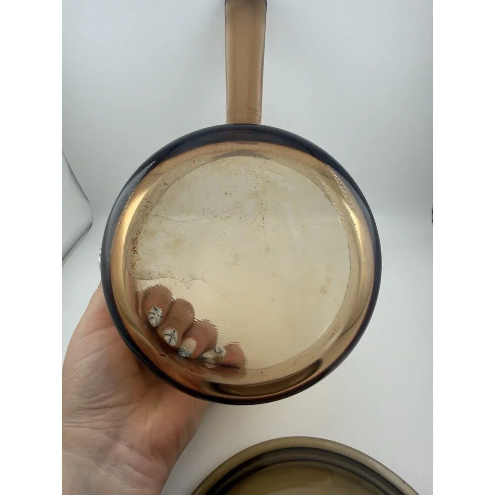 Pan is Vision Corning, Lid is PYREX good no