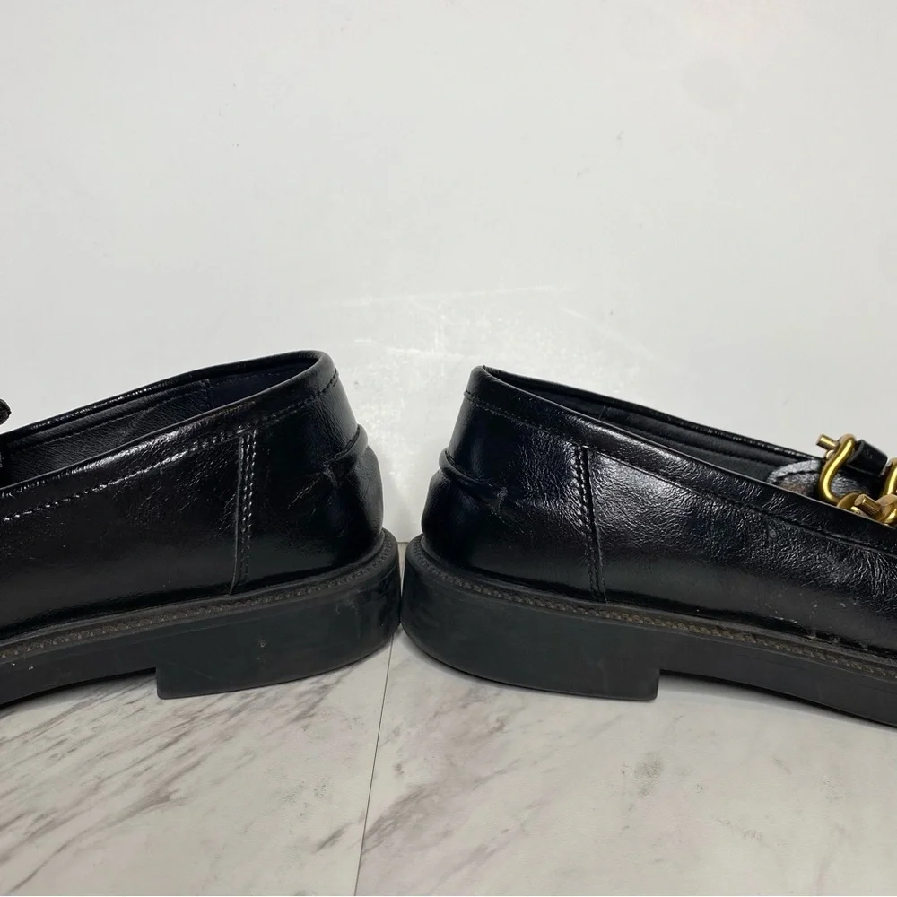 Steve Madden >round footbed