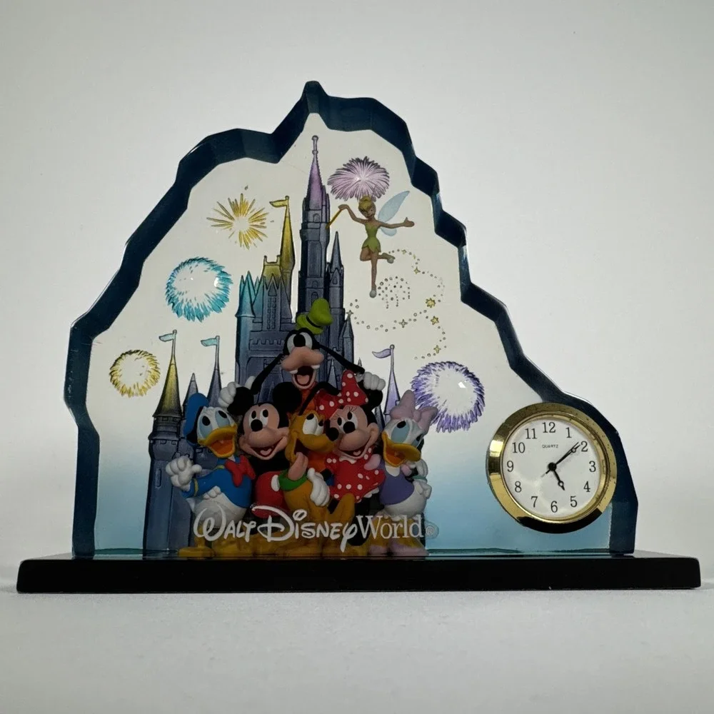 Vintage Walt Disney World Acrylic 3D Shelf‎ Display Disney Characters w/ Clock