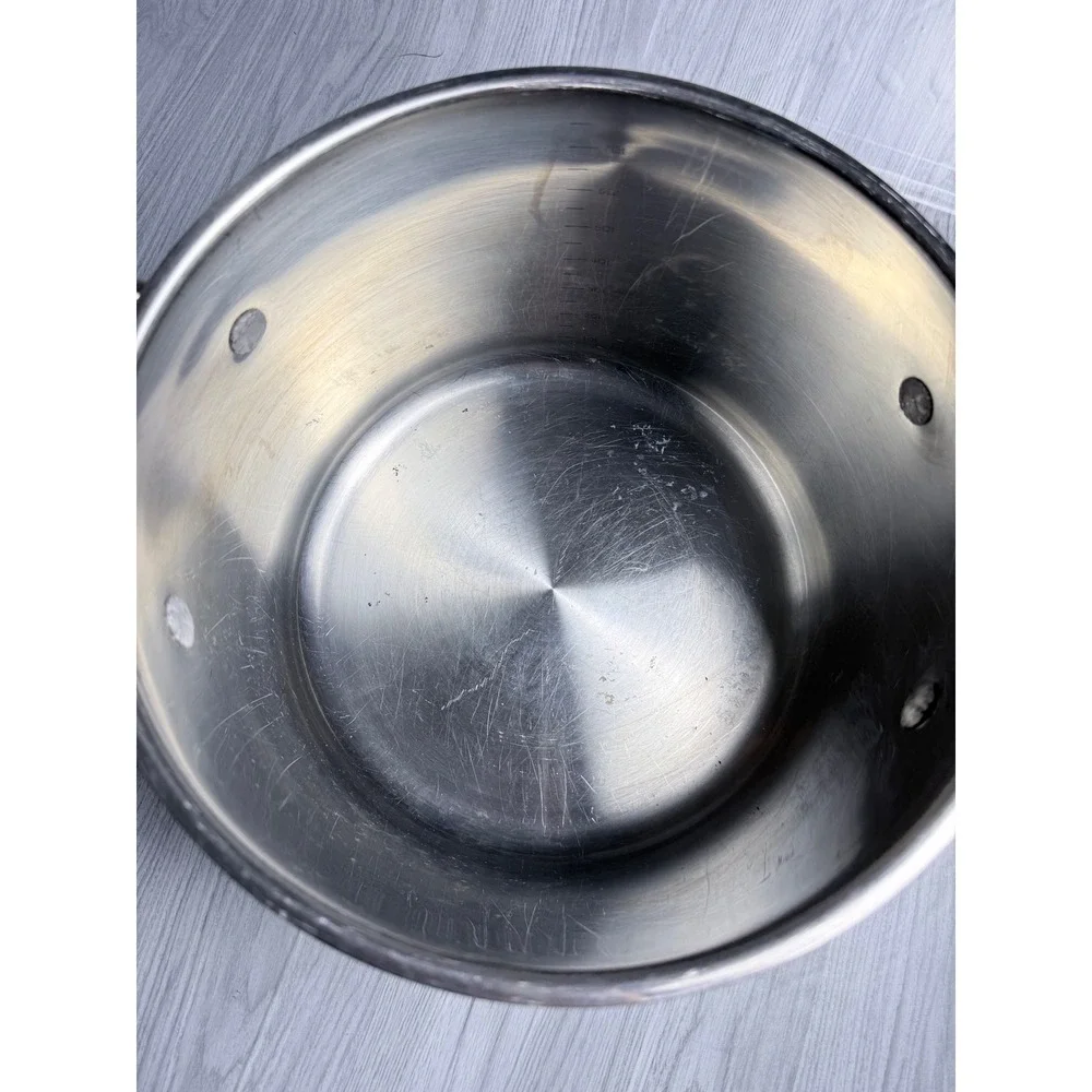 Wolfgang Puck stockpot 10 tempered