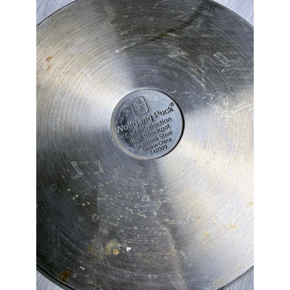 Wolfgang Puck puck handles