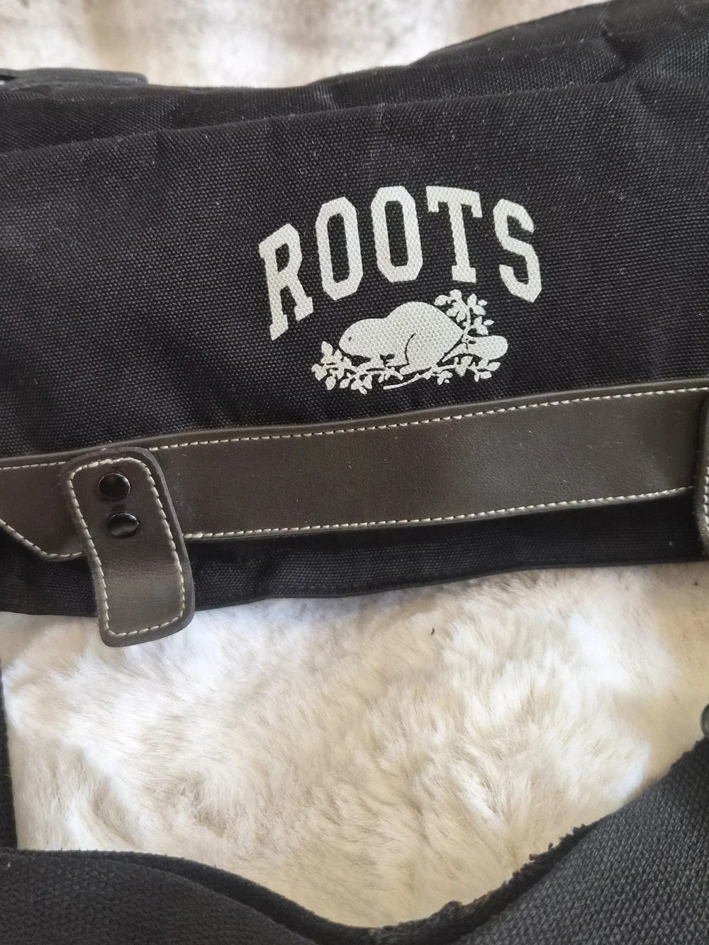 Roots canada black