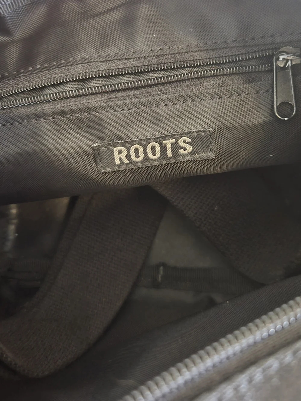 Roots canada black