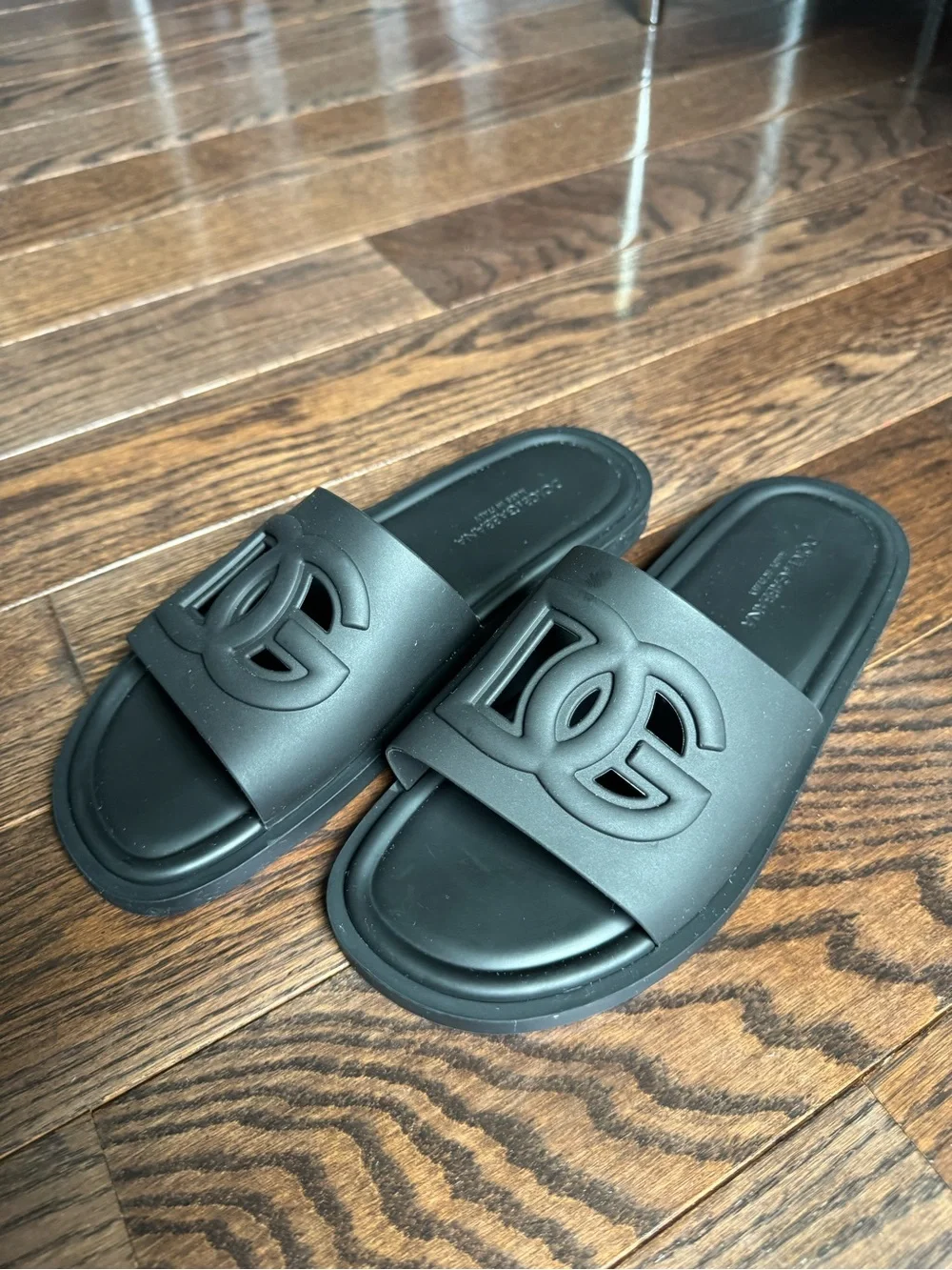 Dolce & Gabbana classic slide