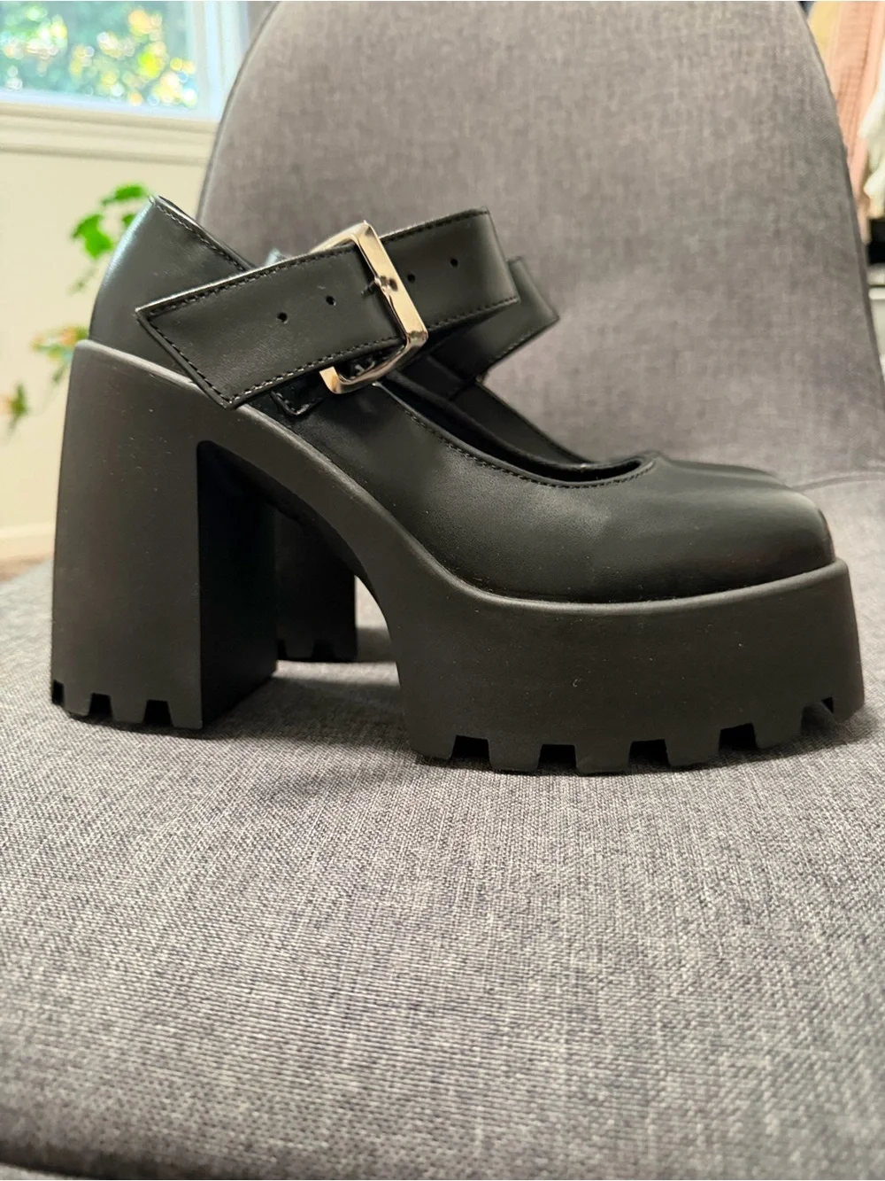 Dolls Kill stylish black