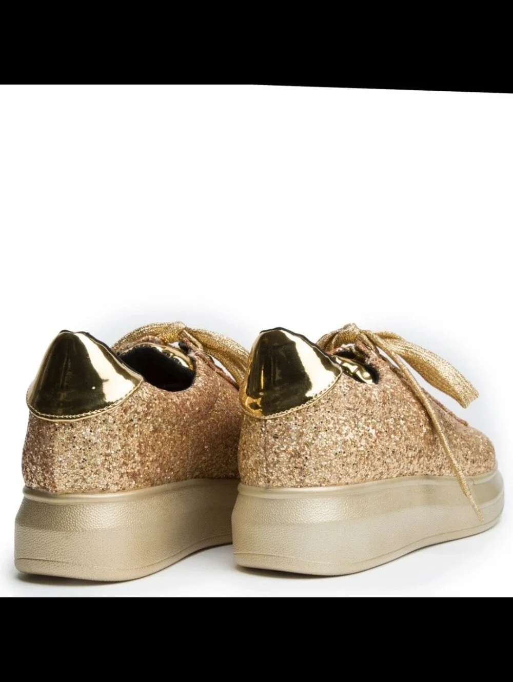 Cape Robbin out glitter pics