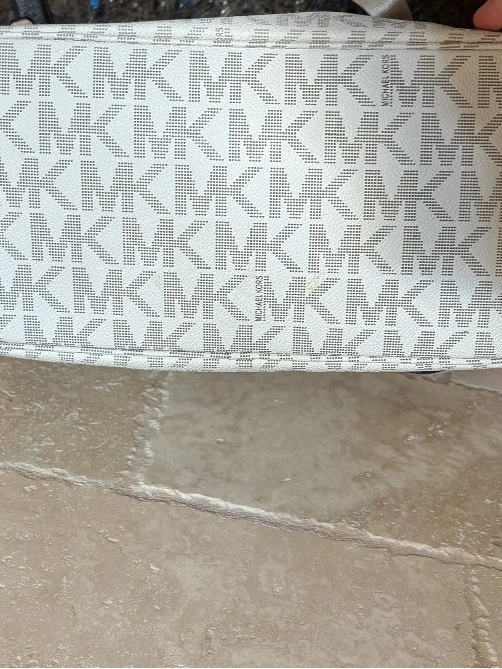 MICHAEL Michael Kors includes handle excellent