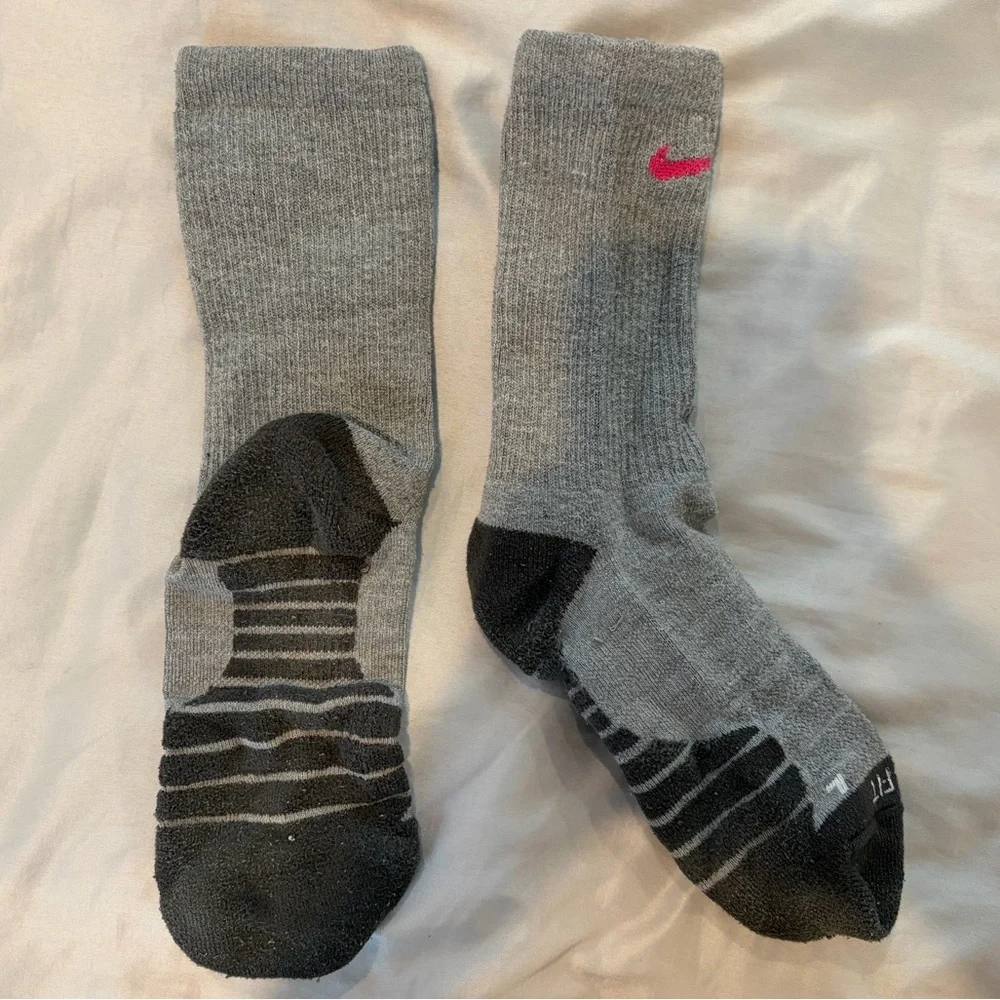 Nike swoosh leg