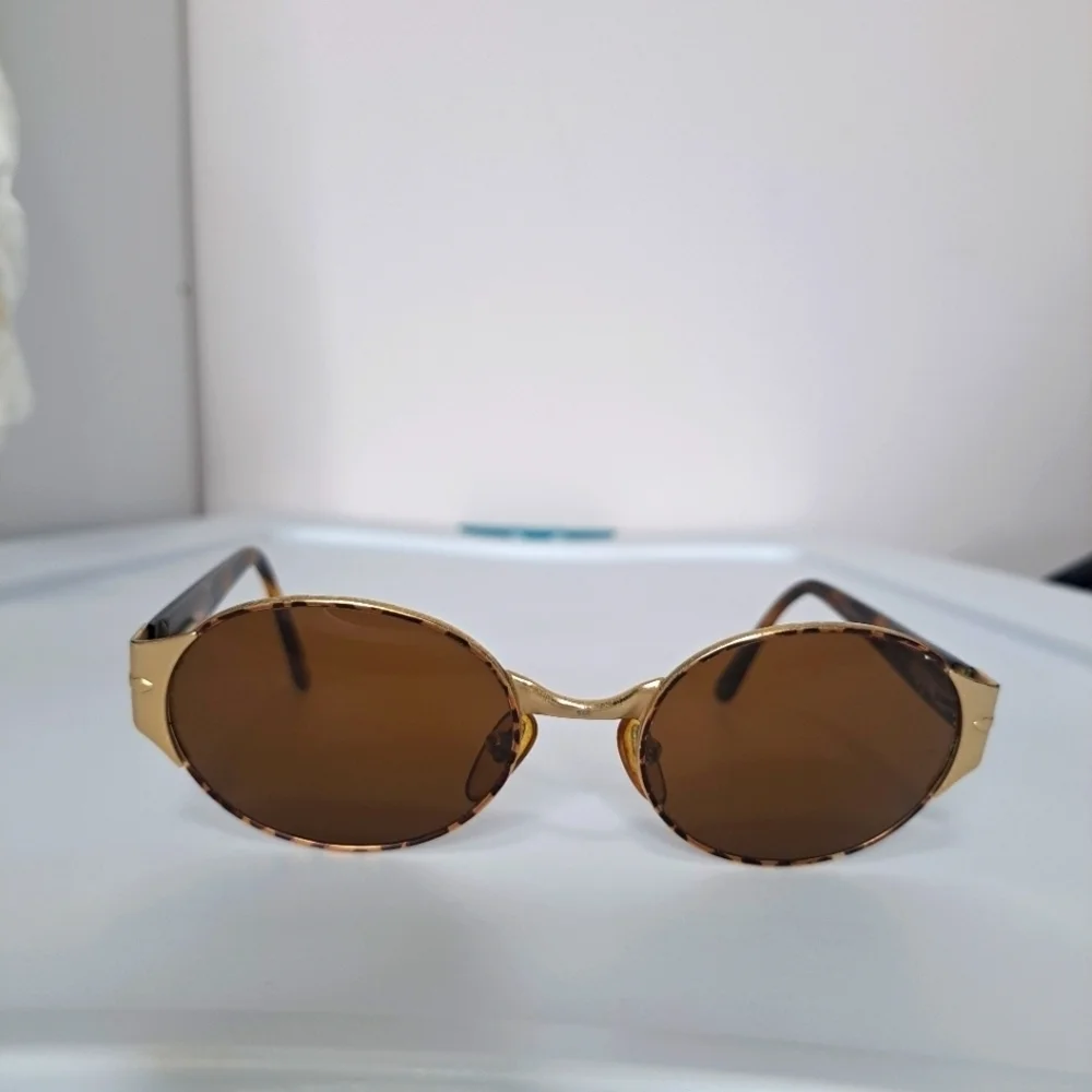 Persol Ratti 2002-S Vintage Sunglass Tortoise