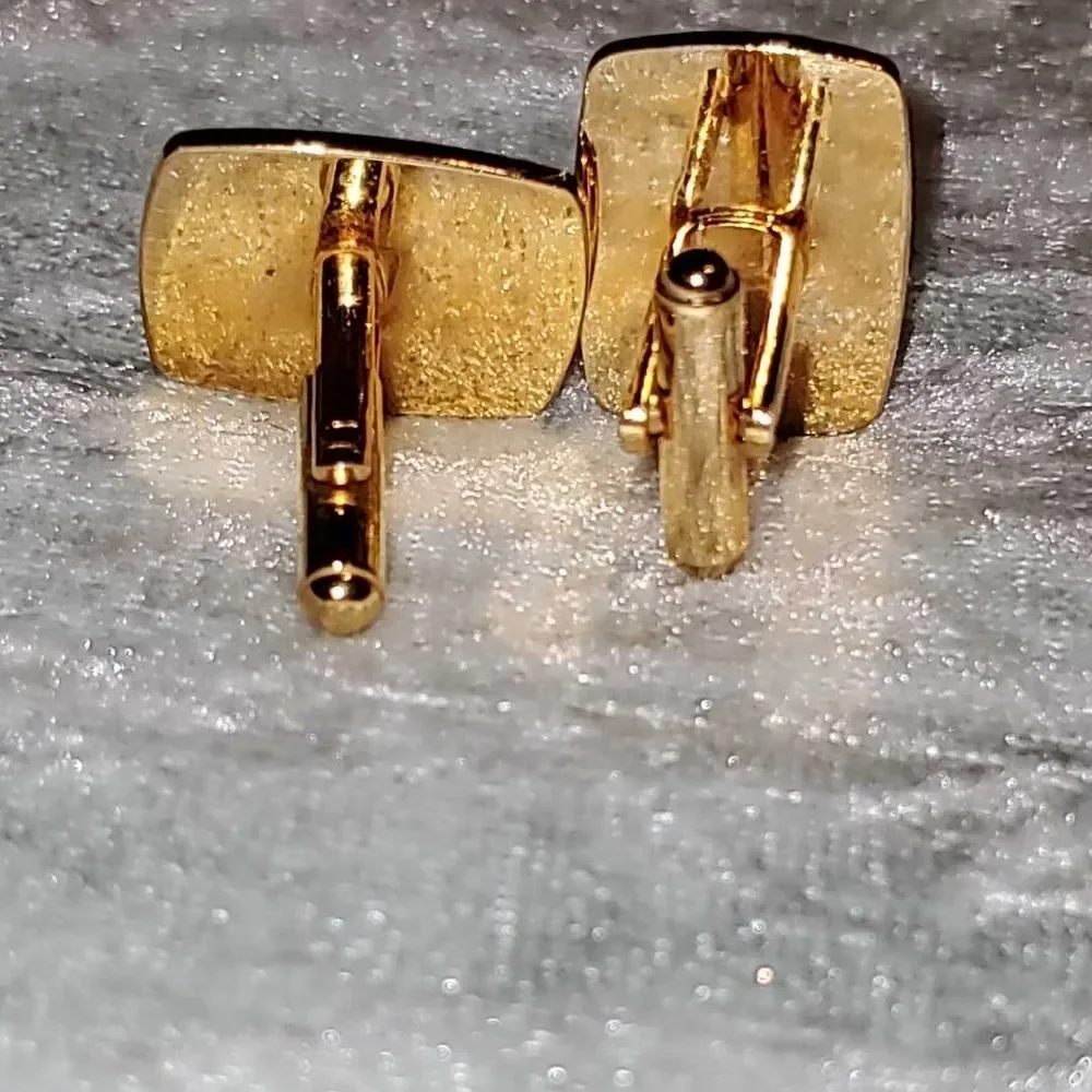 None sophisticated gold