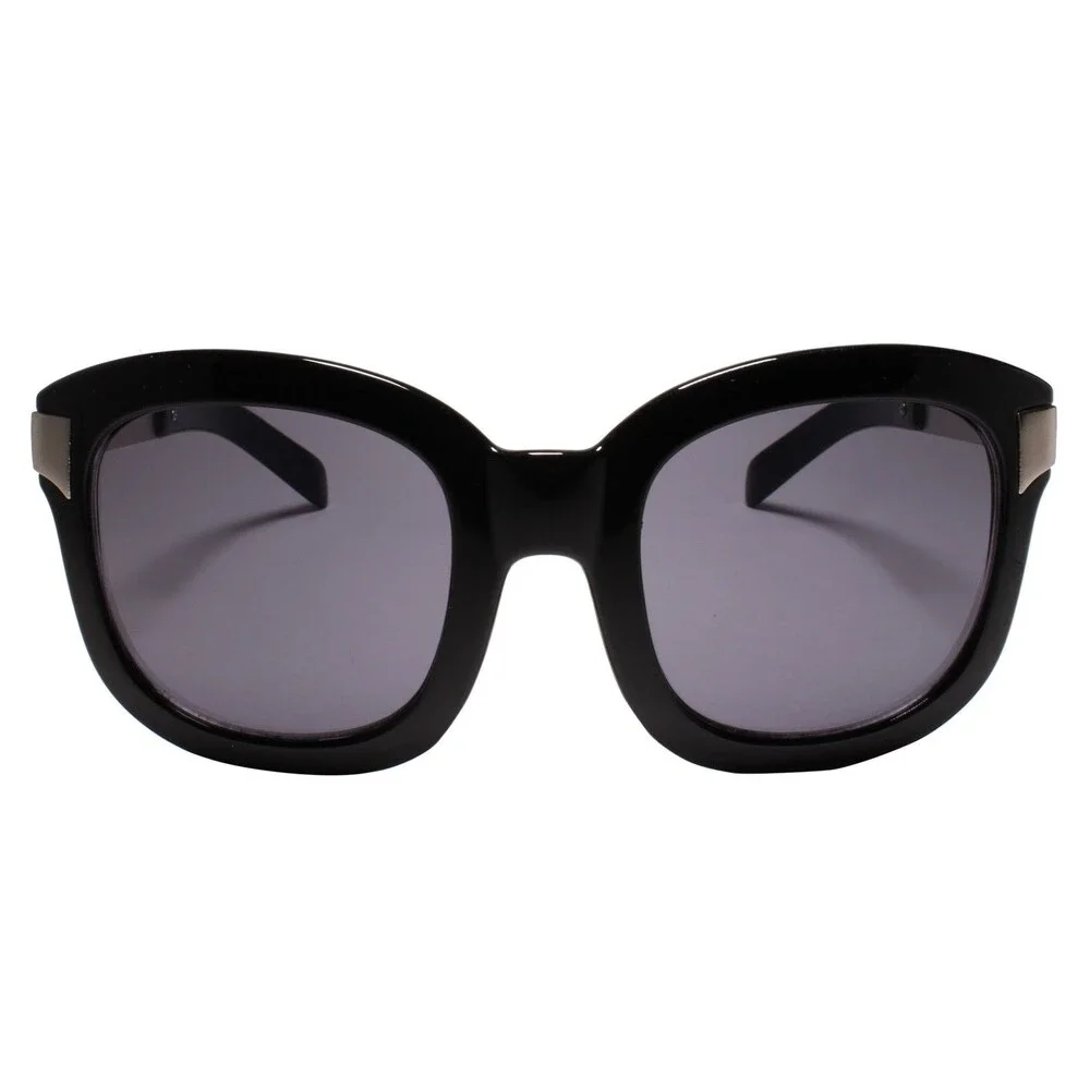 Kiss these oversized