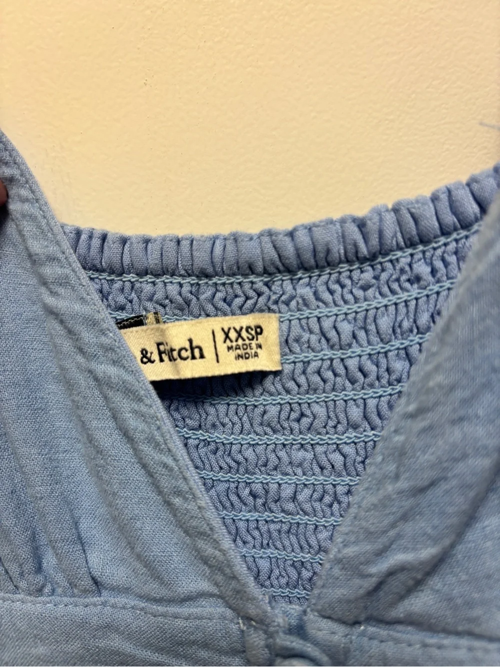 Abercrombie & Fitch soft light