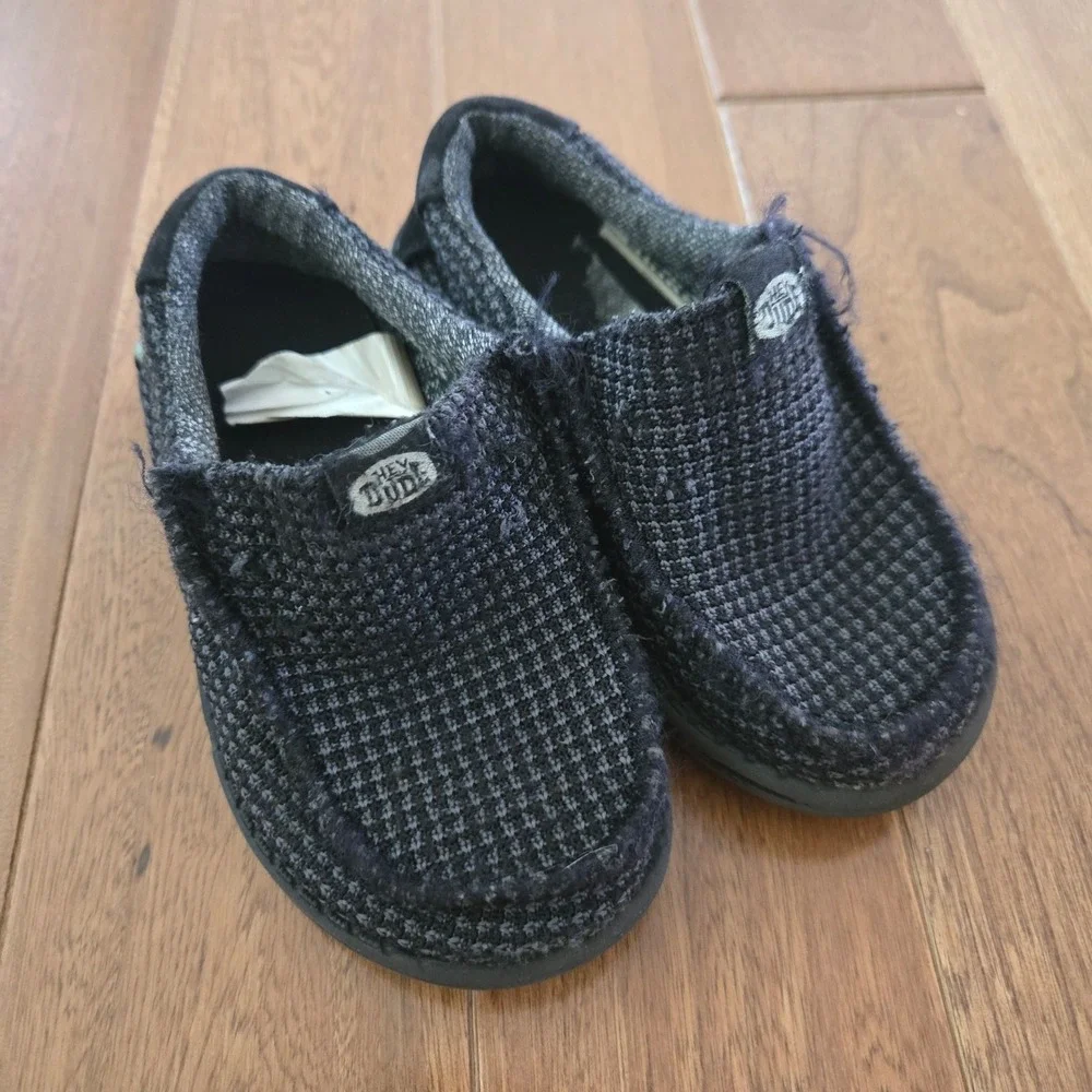 Hey Dude Wally Toddler Black Slip On Loafers Shoes Size 8 Lightweight