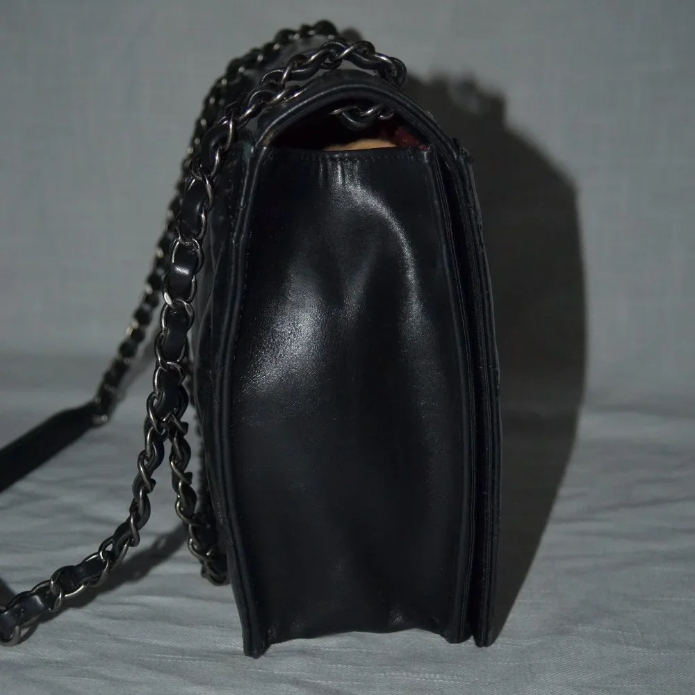 CHANEL shoulder receipt black