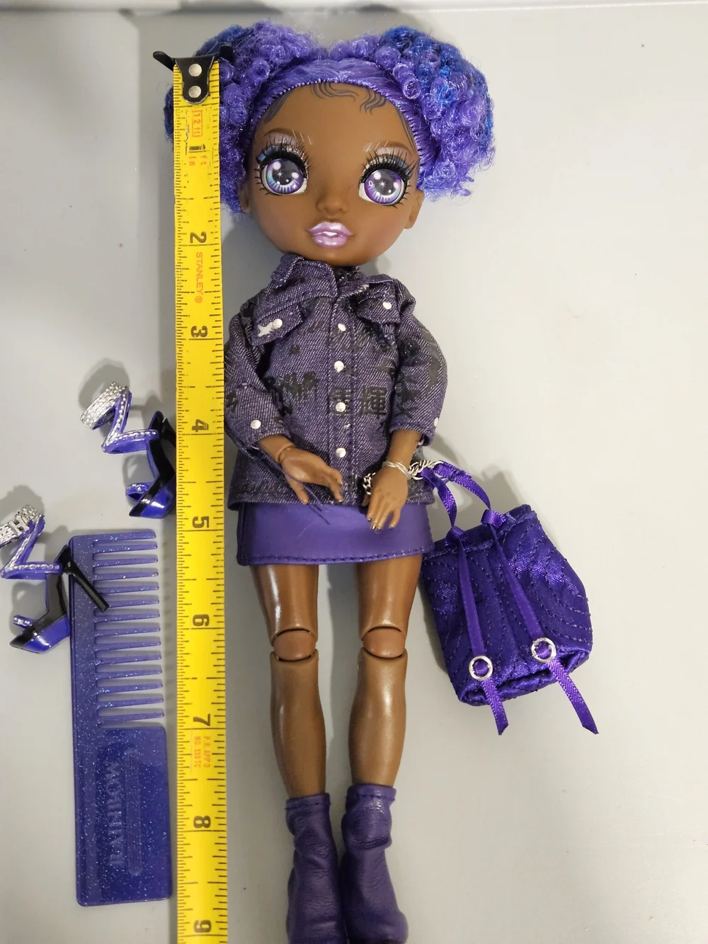 Rainbow High stylish purple