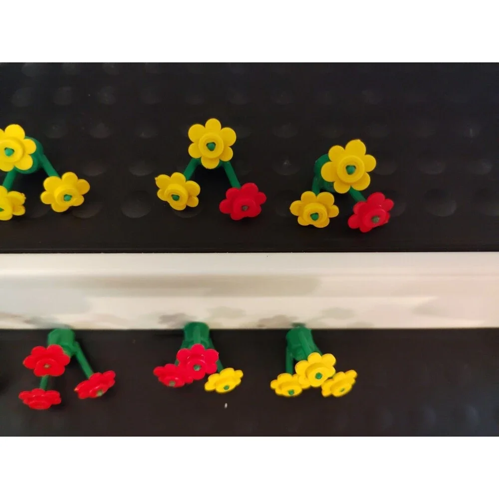 Lego wear lot flower