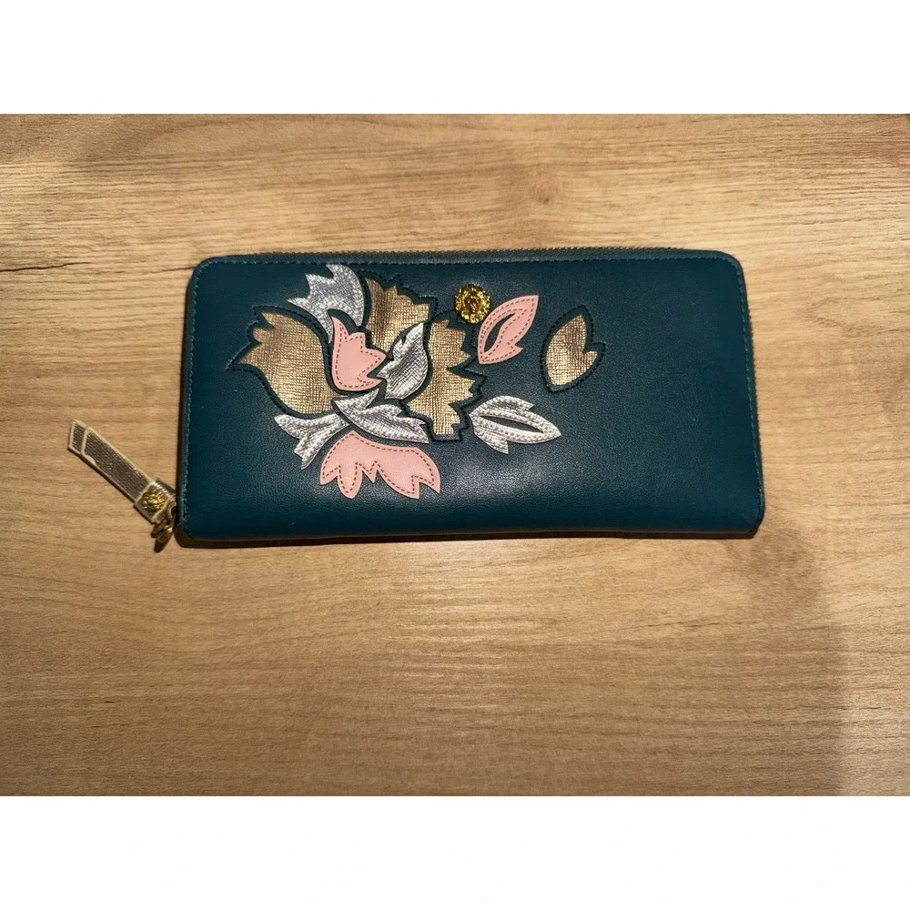 Anne Klein Silver and Gold Floral Print Wallet  NWT T