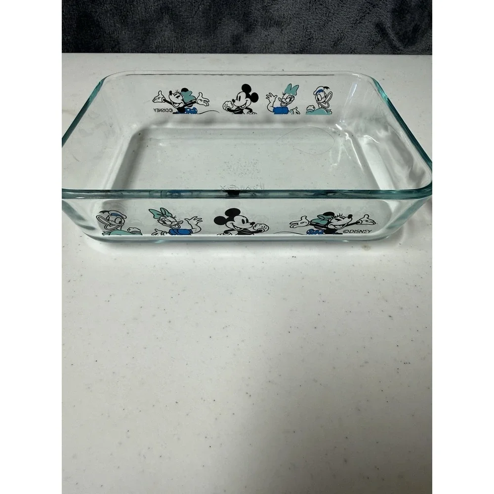 Vintage Disney Pyrex rectangular glass baking dish 7