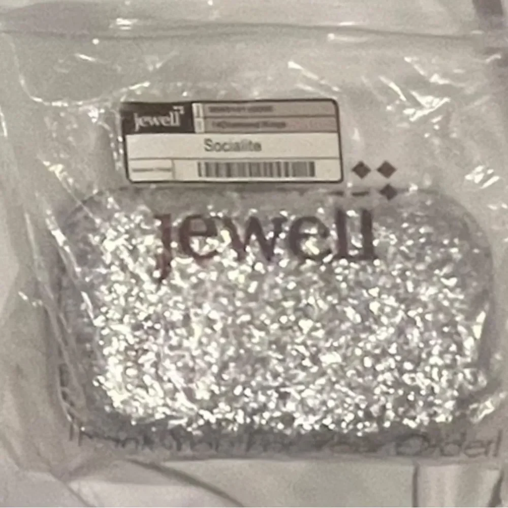 thirty-one jewell socialite