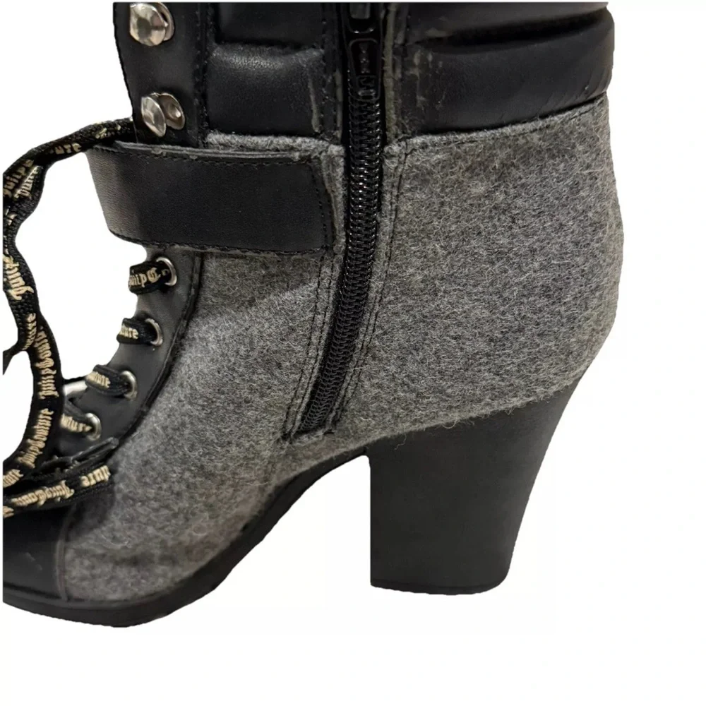 Juicy Couture embrace cold