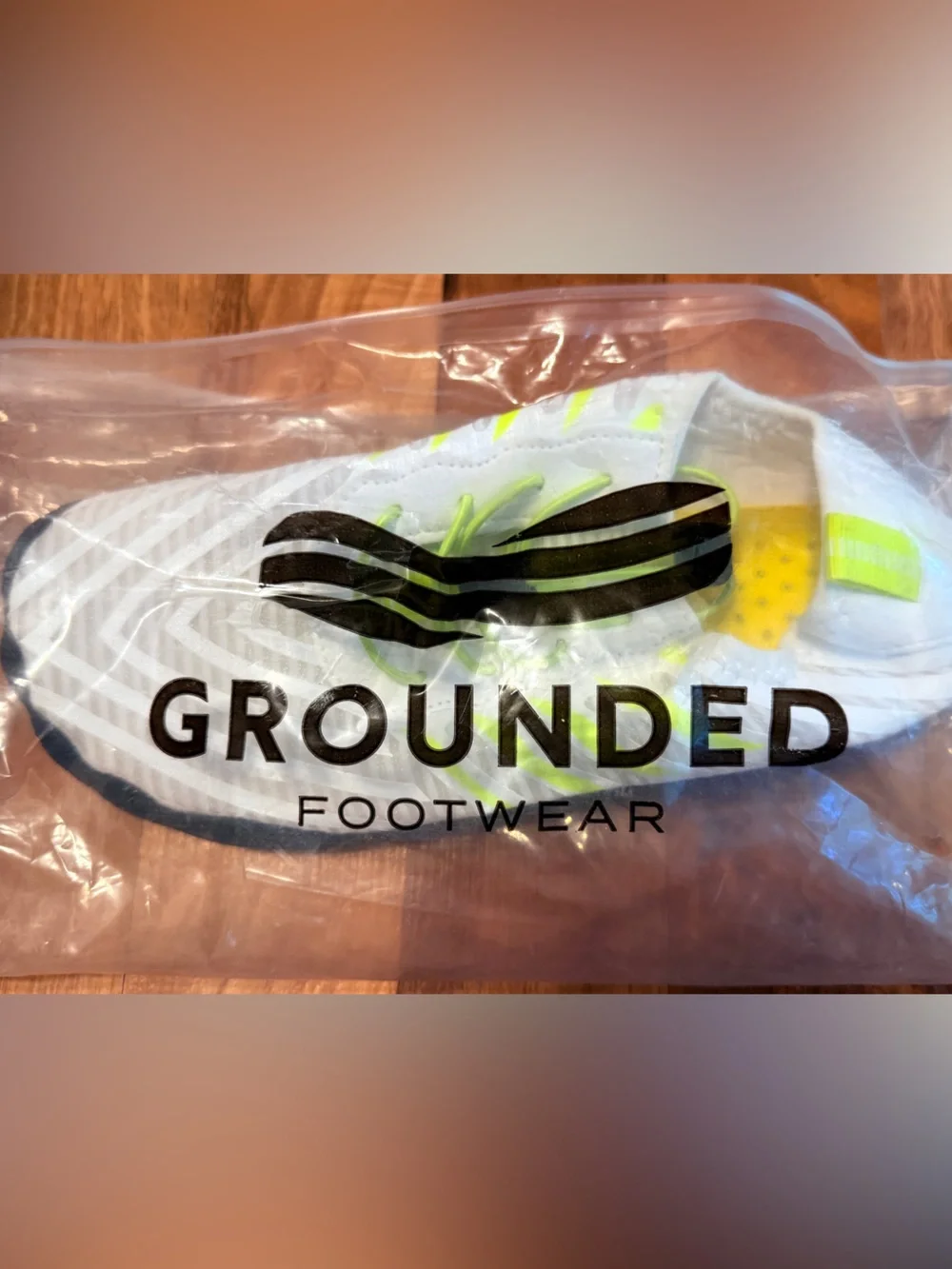 Grounded lightweight white