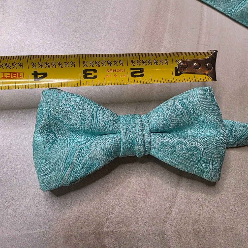 N/A intricate paisley
