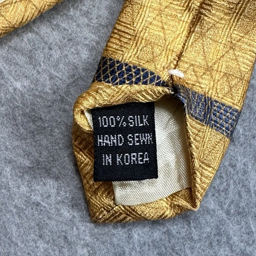 Esquire 100% silk