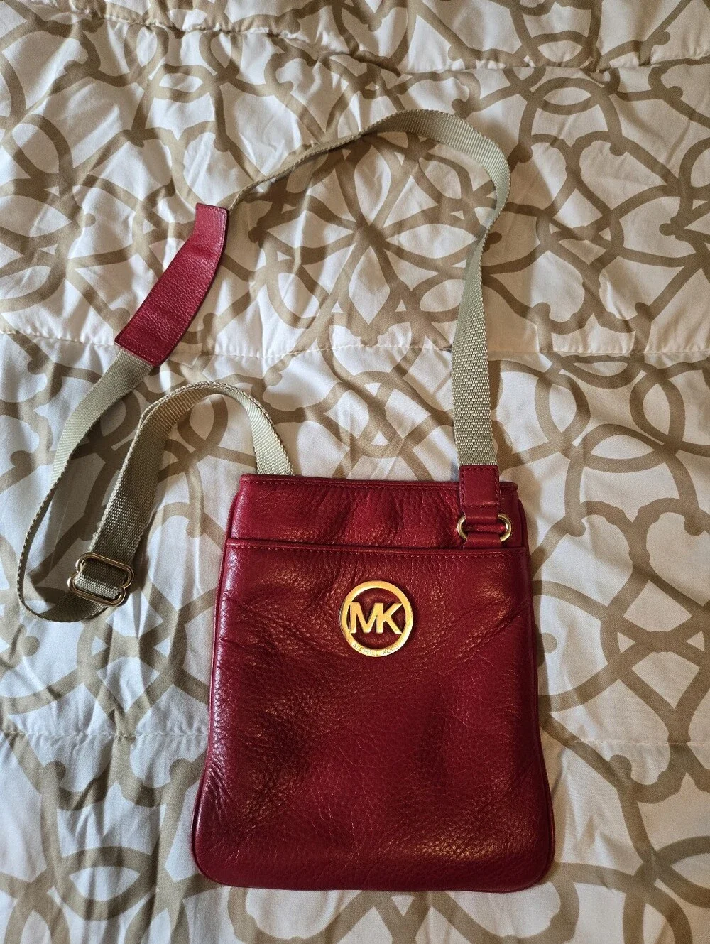 Michael Kors free scarlet