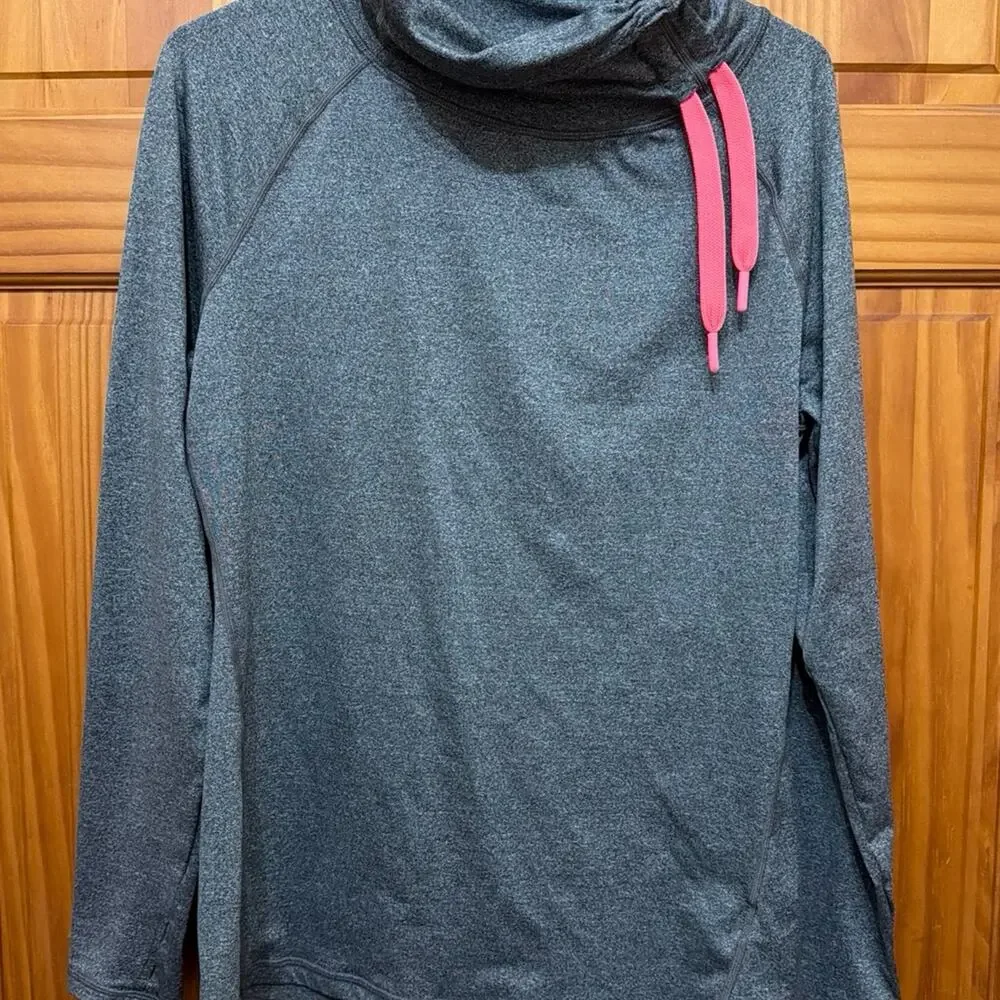 Super Cute Athletic Sweater Layer 8 Performance Grey and Pink Size L