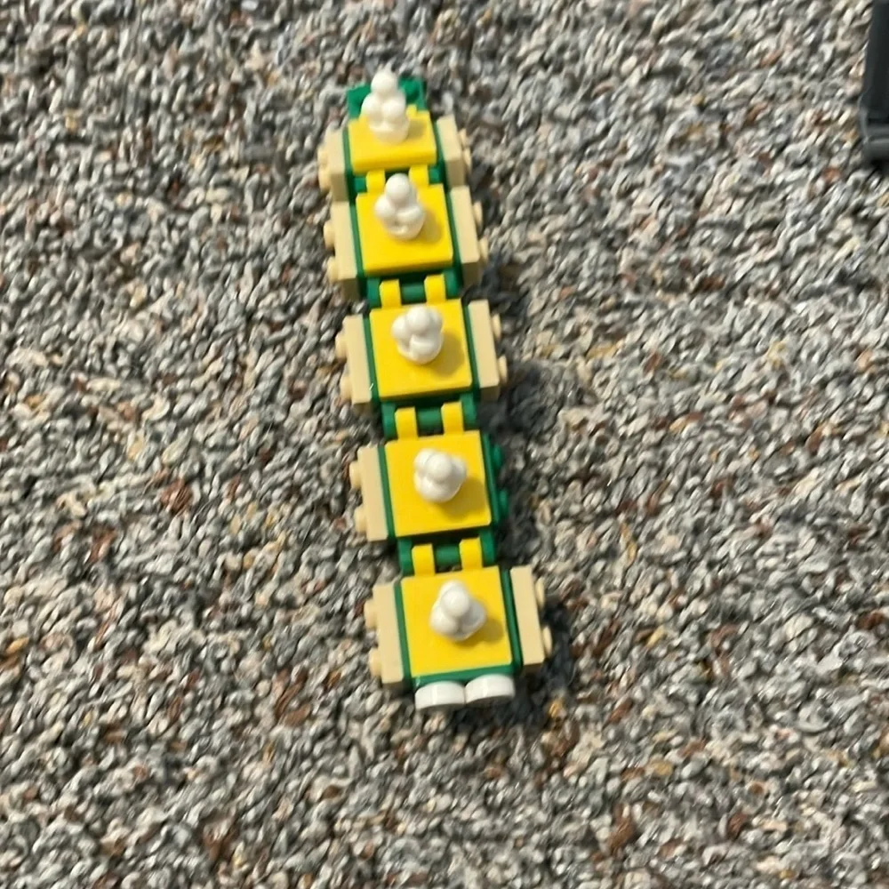 Lego caterpillar mini build