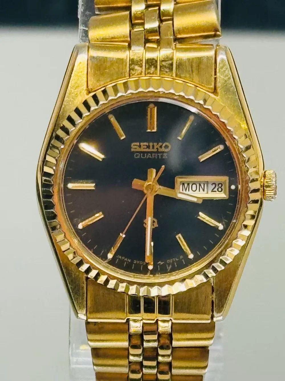 Seiko genuine sq