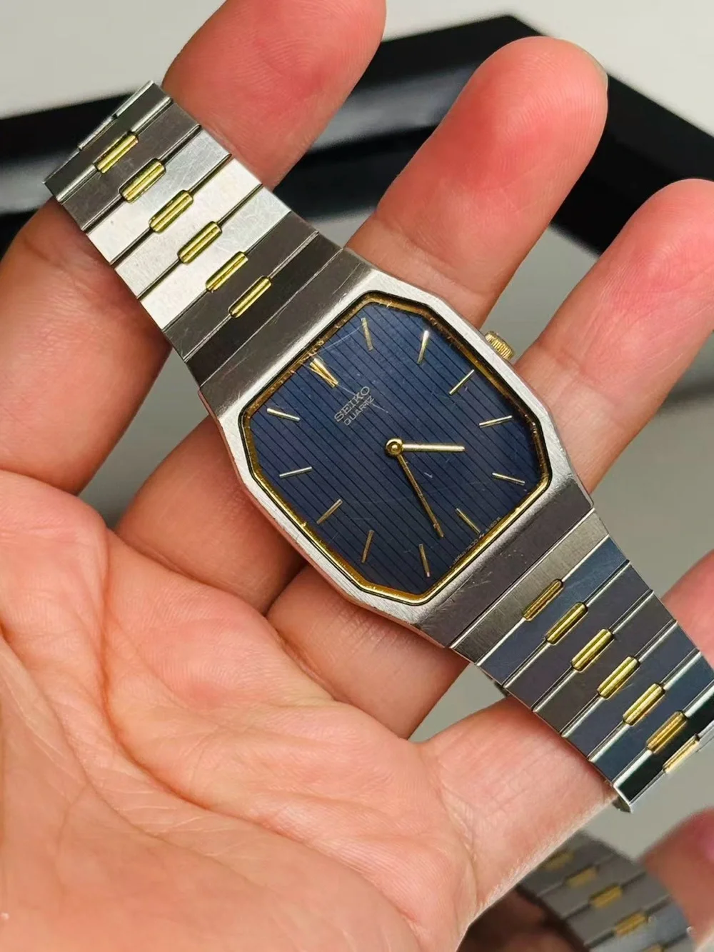 Seiko genuine quartz
