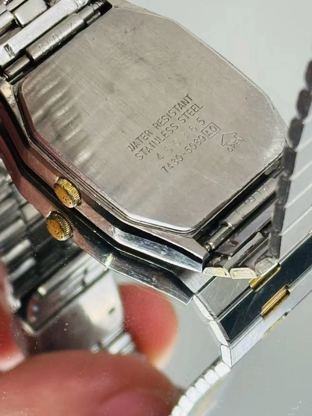 Seiko genuine quartz