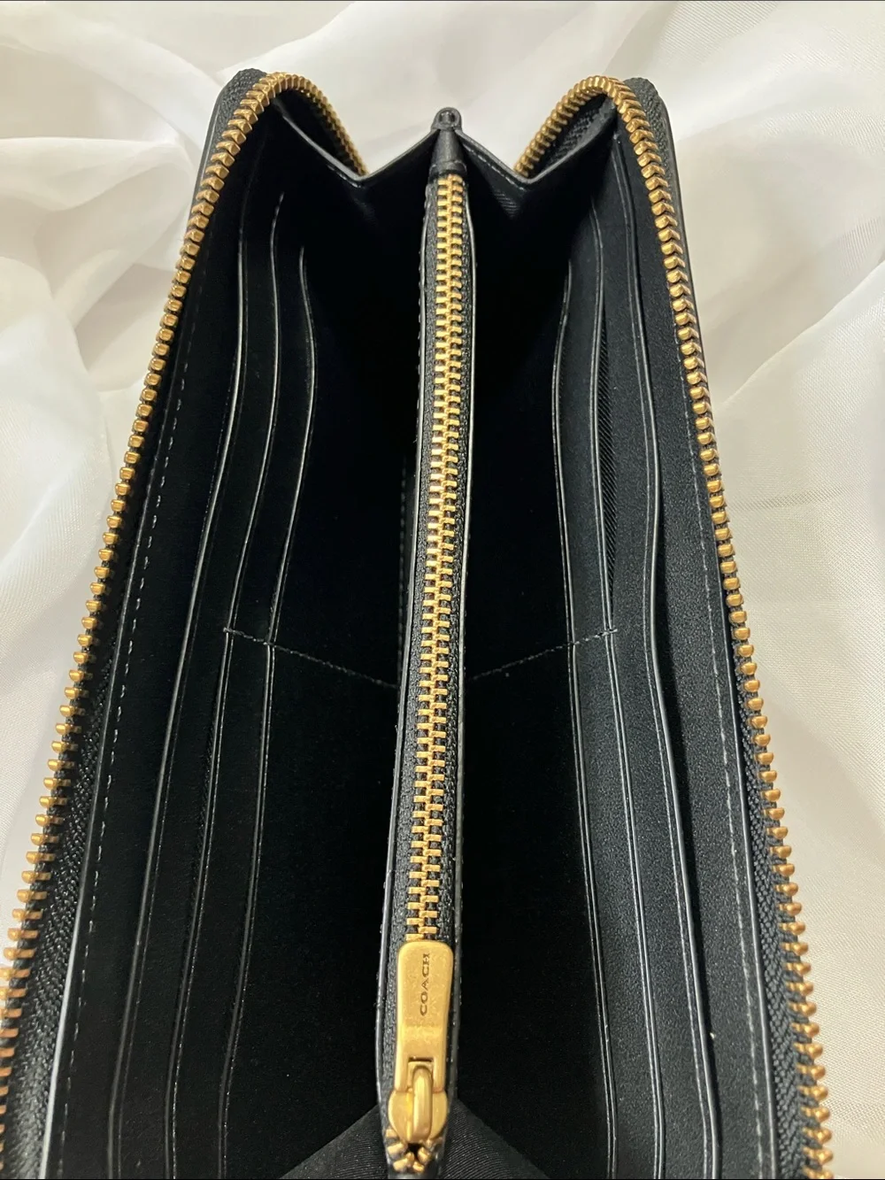 Coach lovely black