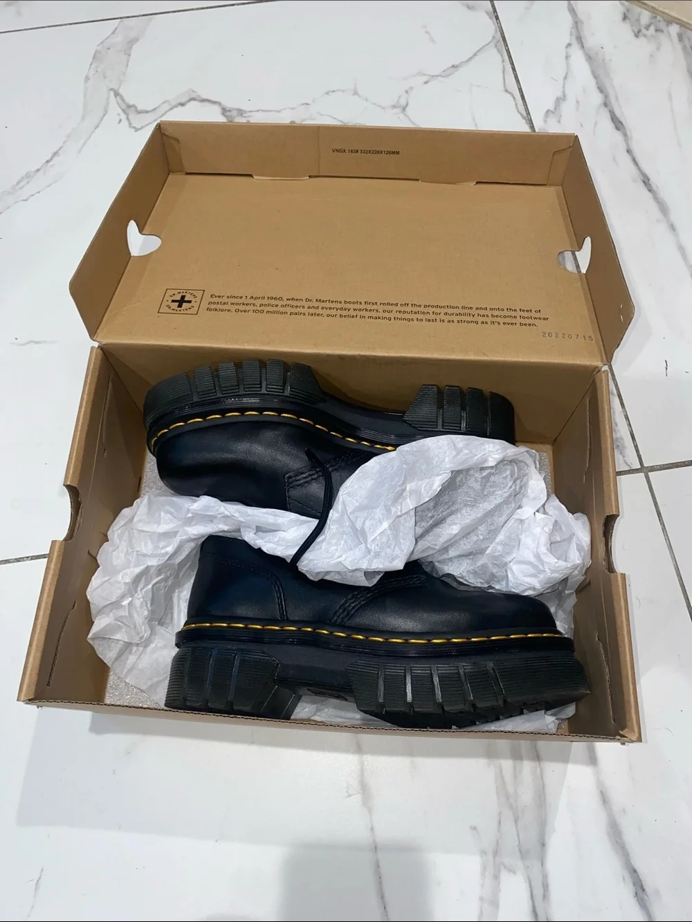 Dr. Martens smooth black