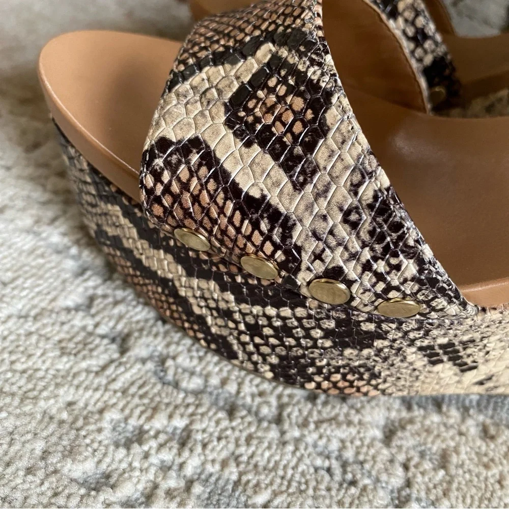 Vince Camuto vince camuto