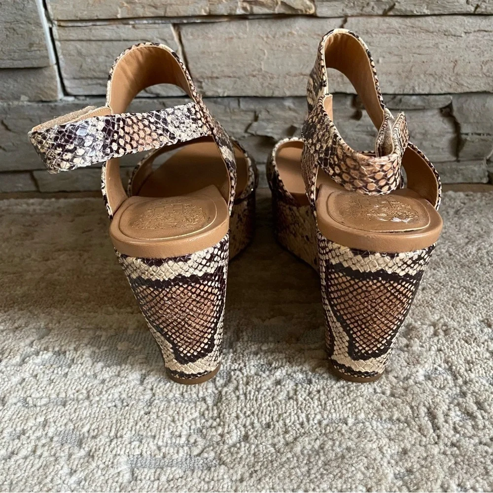 Vince Camuto vince camuto