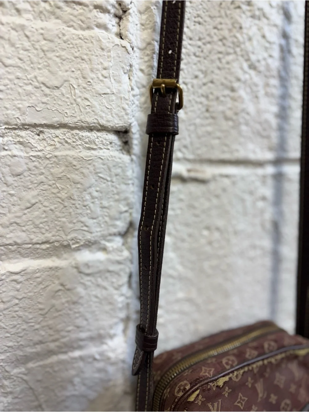 Louis Vuitton authentic th0076