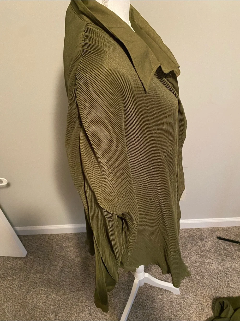 PrettyLittleThing flowy pleated