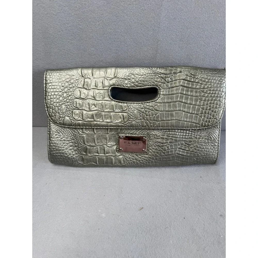 Nine West Metallic Pewter Silver Crocodile‎ Embossed Envelope Style Clutch Y2K