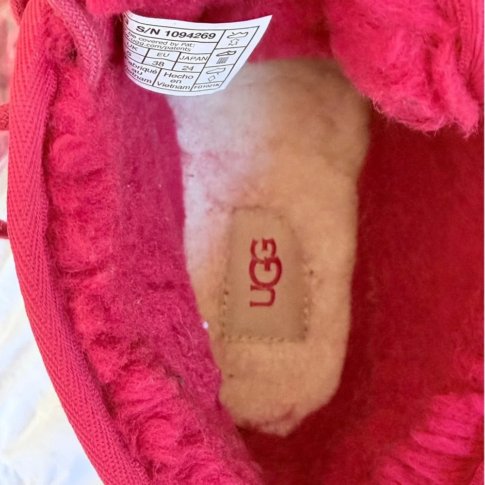 UGG neumel boots