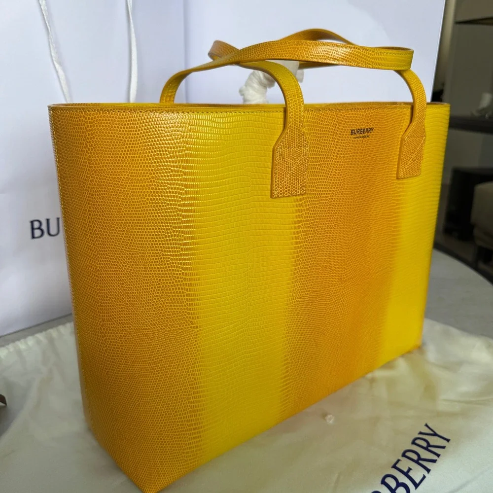 Burberry 10 embossed