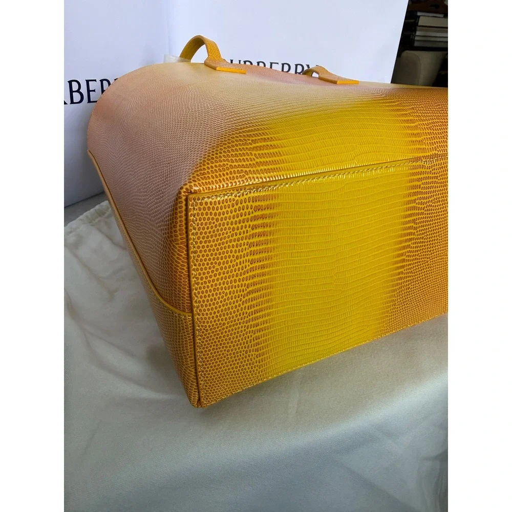 Burberry interior original front