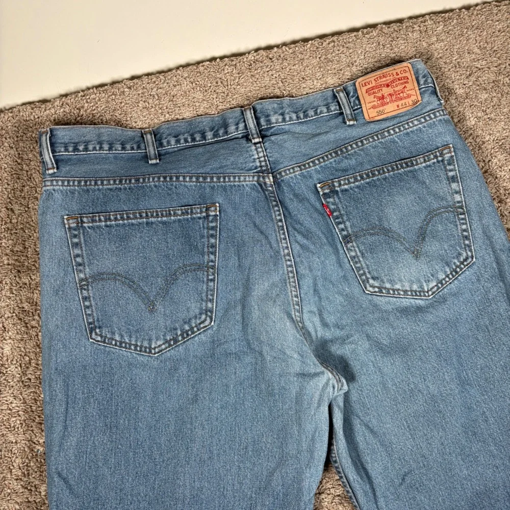 Levis waist 21